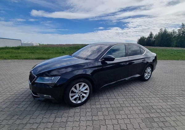 Skoda Superb cena 84900 przebieg: 159000, rok produkcji 2018 z Ryglice małe 191